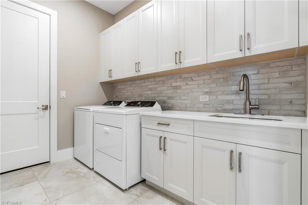 CAYMAS - Residential