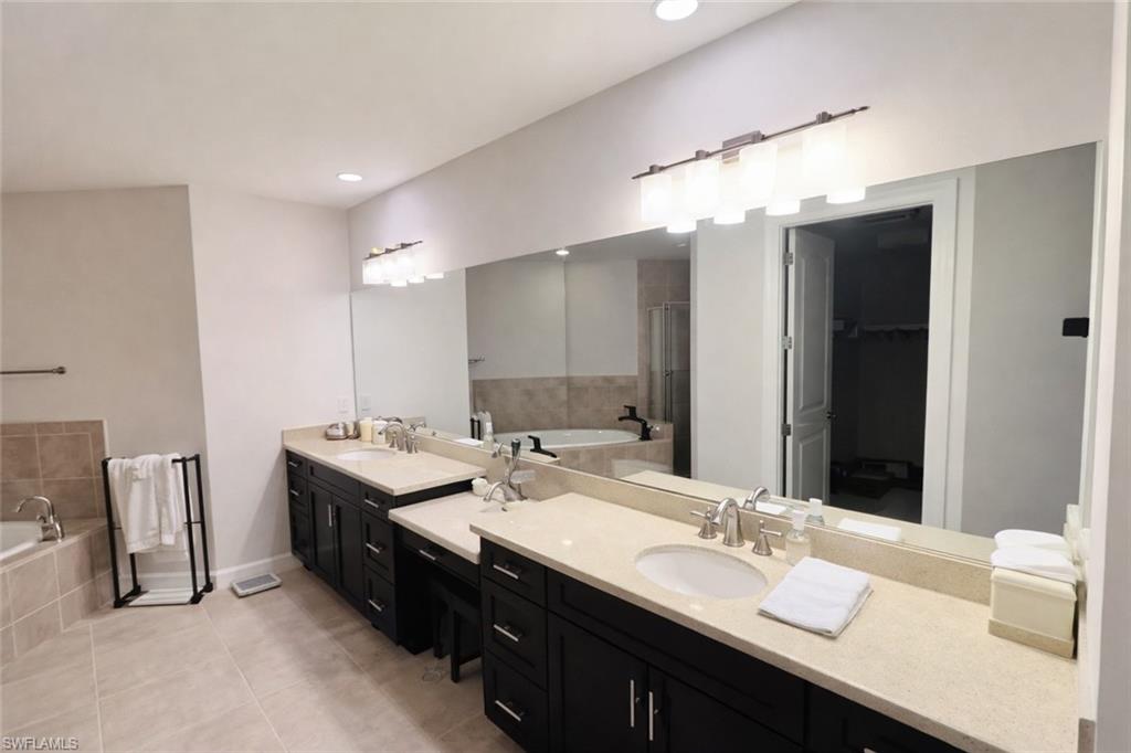 MARQUESA ROYALE - Residential Lease