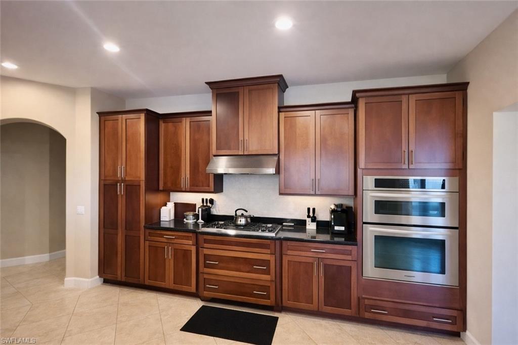 MARQUESA ROYALE - Residential Lease