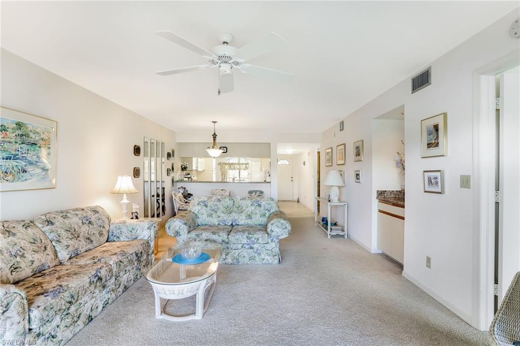 COUNTRY MANOR - Residential