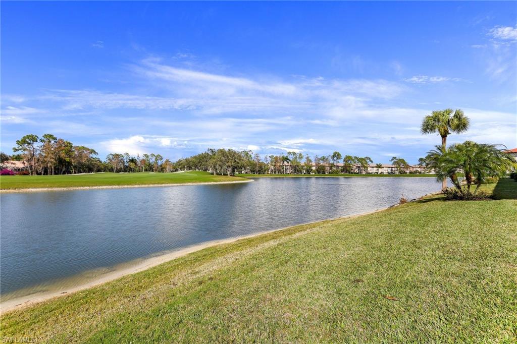 COUNTRY MANOR - Residential