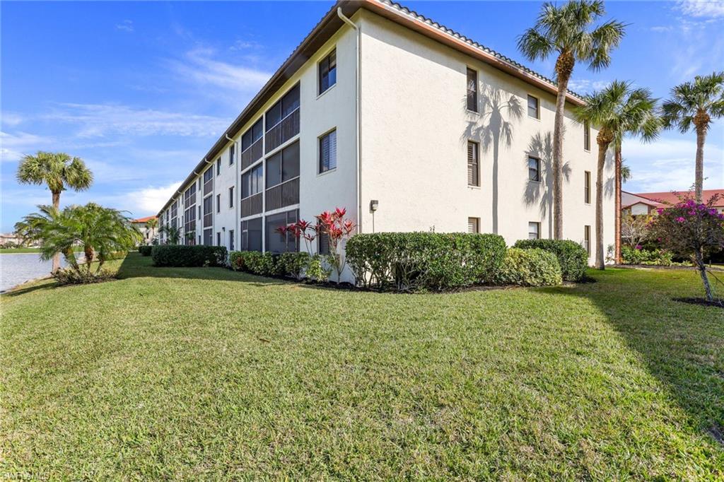 COUNTRY MANOR - Residential