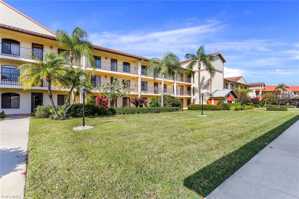 COUNTRY MANOR - Residential