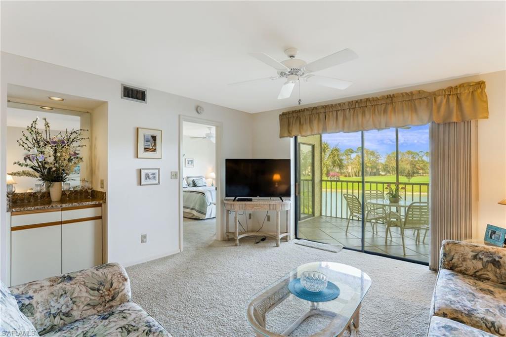 COUNTRY MANOR - Residential