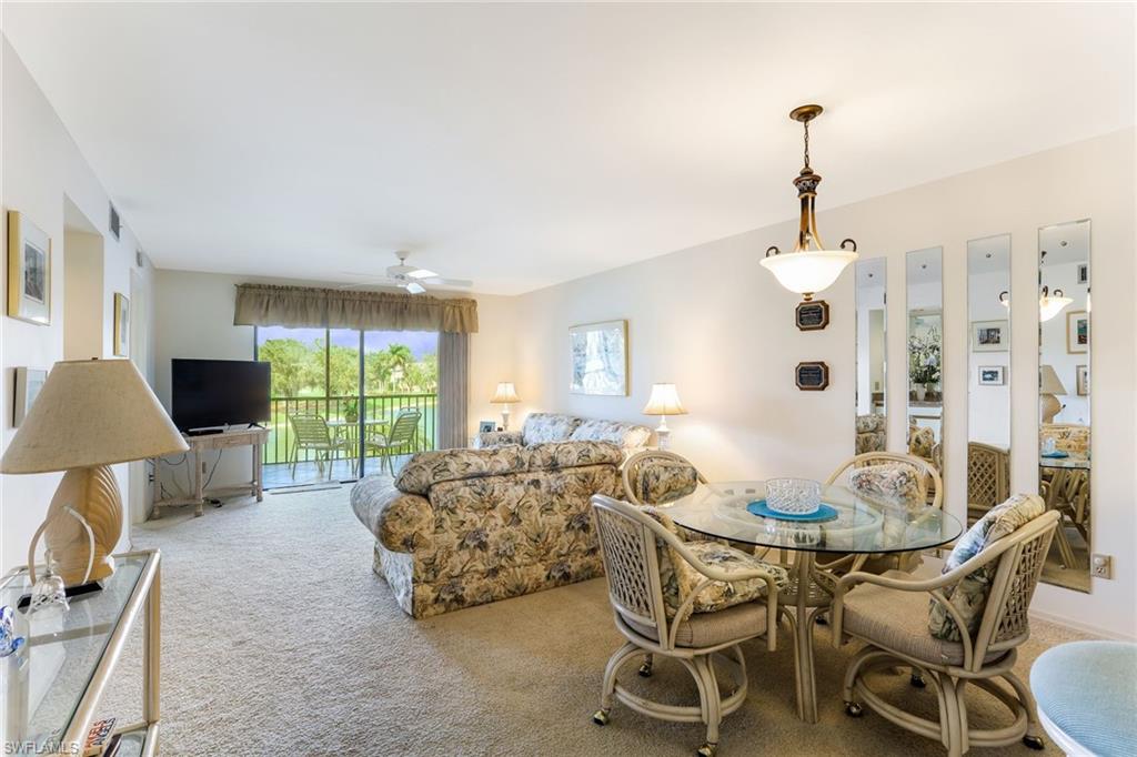 COUNTRY MANOR - Residential