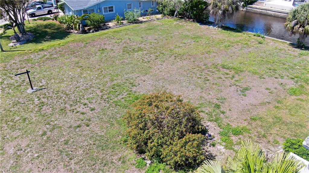 NORTH FORT MYERS - Land