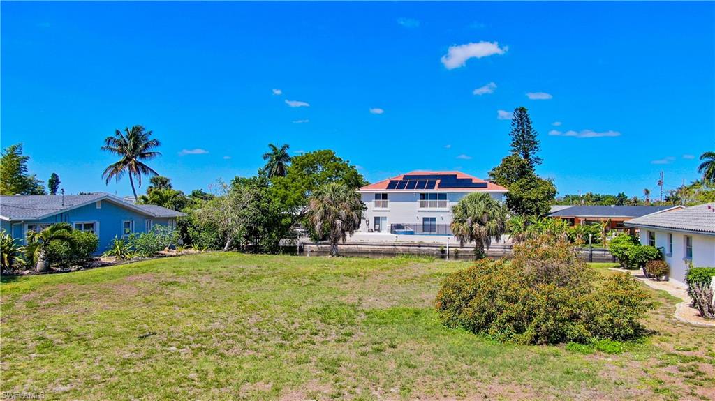 NORTH FORT MYERS - Land