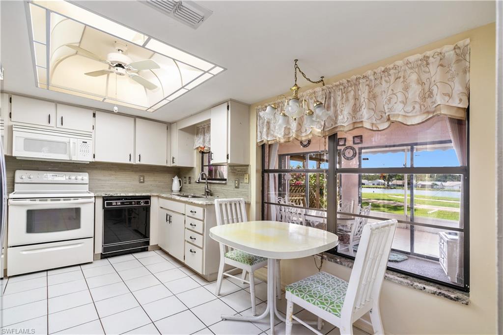 SABAL SPRINGS GOLF AND RACQUET CLUB - Residential