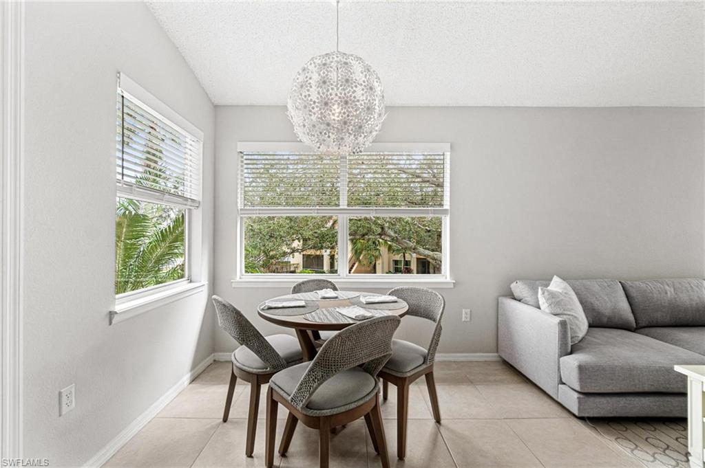 VENETIAN PALMS - Residential