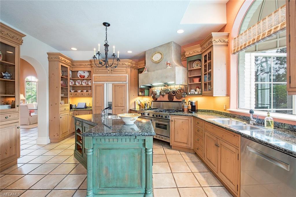 ESTATES AT GREY OAKS - Residential