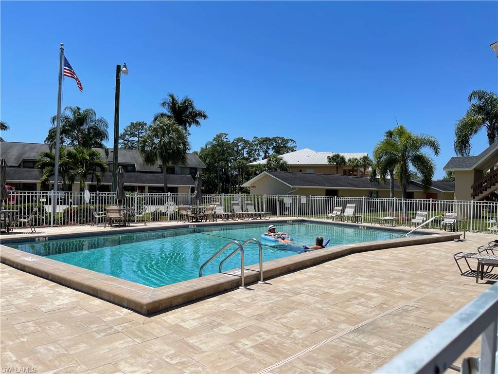 YACHTSMANS COVE - Residential