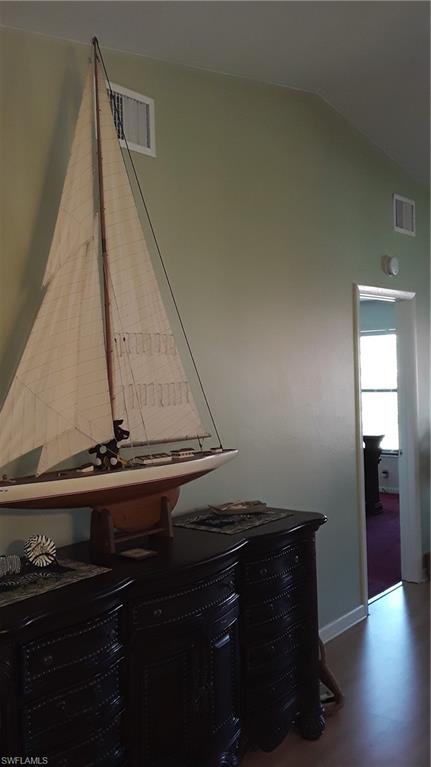 YACHTSMANS COVE - Residential