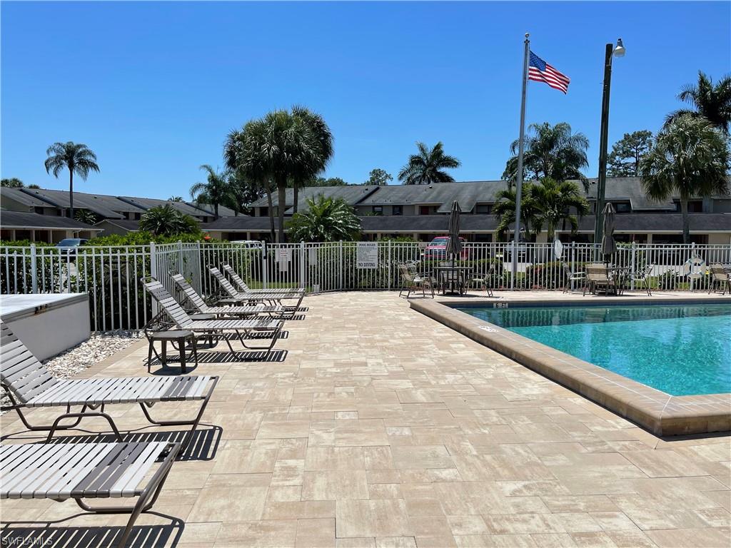 YACHTSMANS COVE - Residential