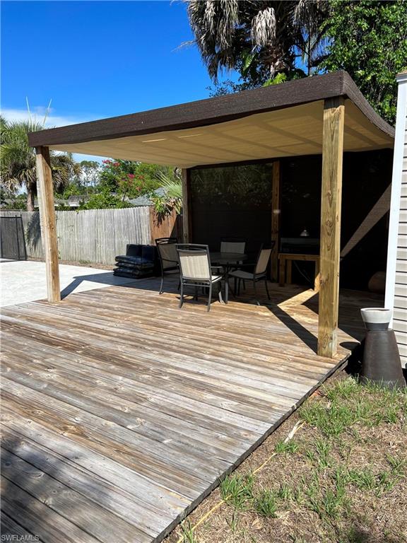 LELY TROPICAL ESTATES - Residential