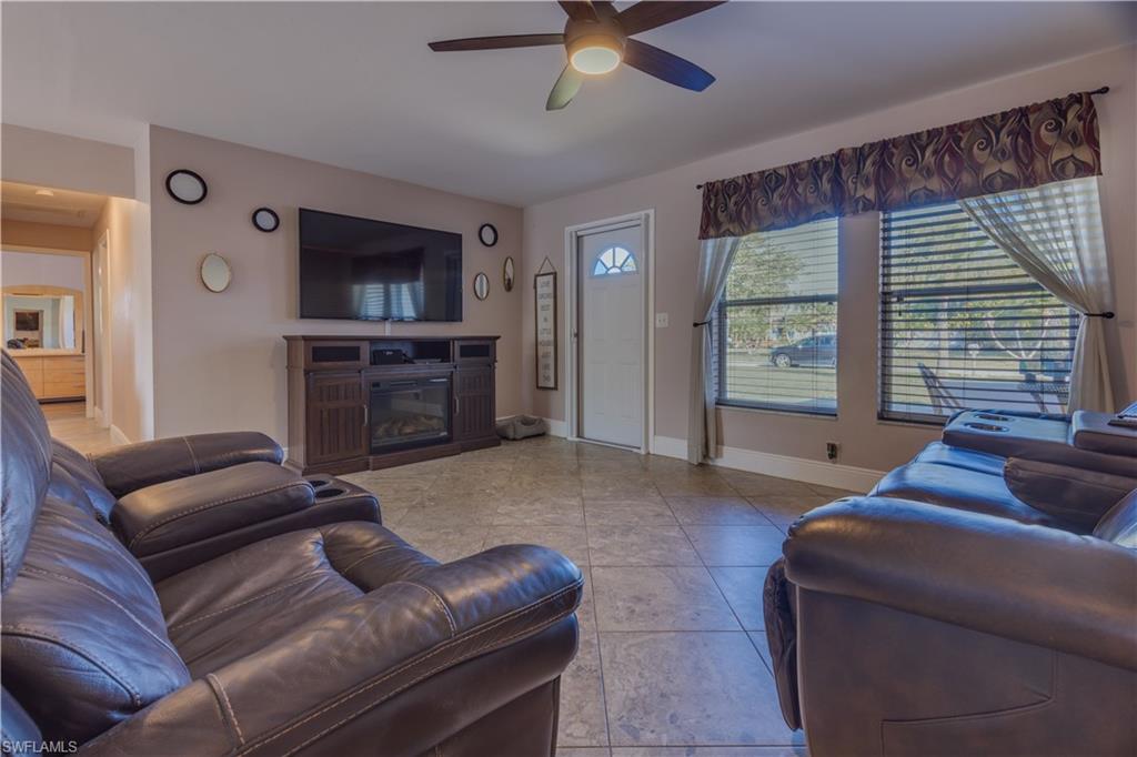 LELY TROPICAL ESTATES - Residential