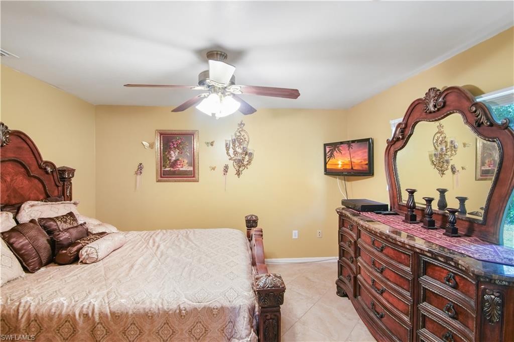 BONITA SPRINGS GOLF & COUNTRY CLUB - Residential