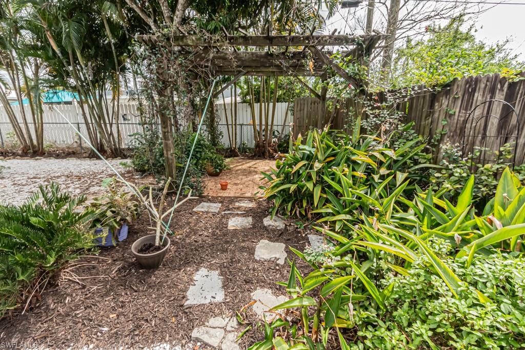 MCGREGOR GROVES - Residential