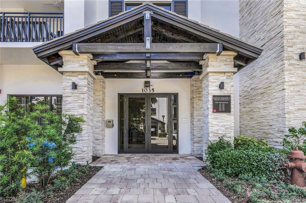 NAPLES SQUARE - Residential