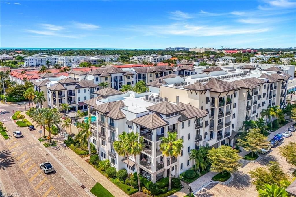 NAPLES SQUARE - Residential