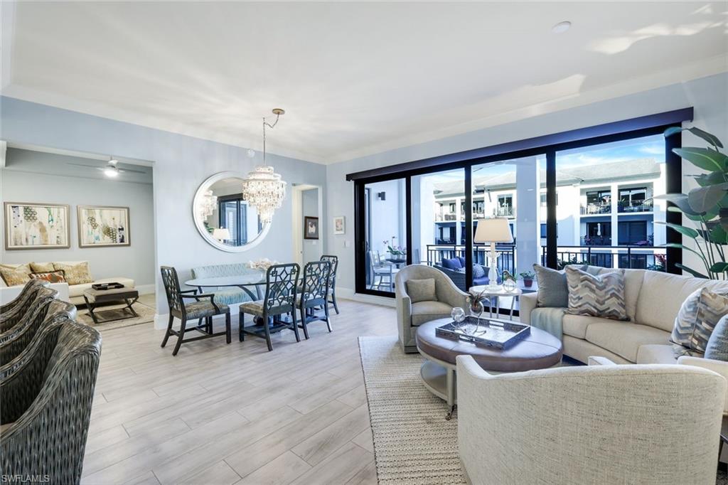 NAPLES SQUARE - Residential