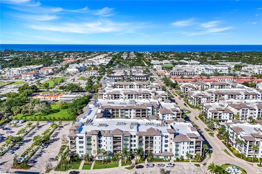 NAPLES SQUARE - Residential