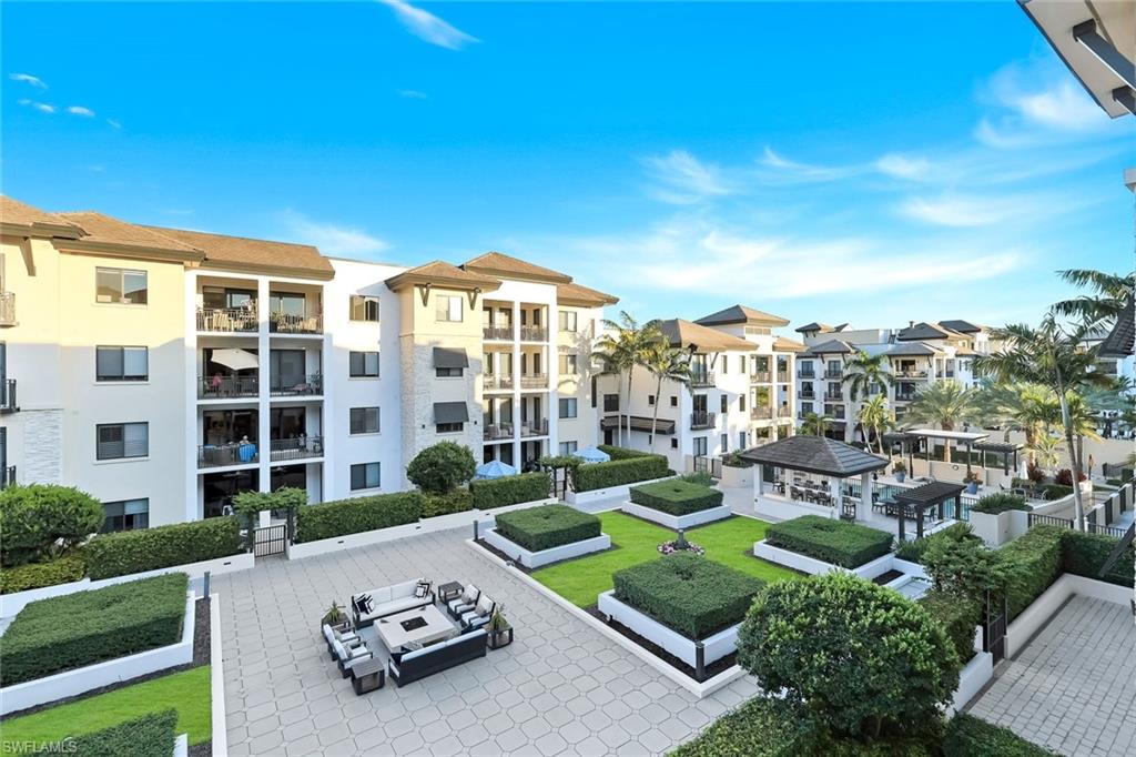 NAPLES SQUARE - Residential