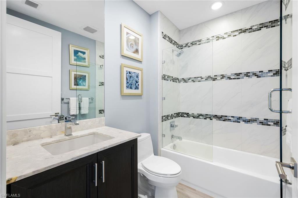 NAPLES SQUARE - Residential