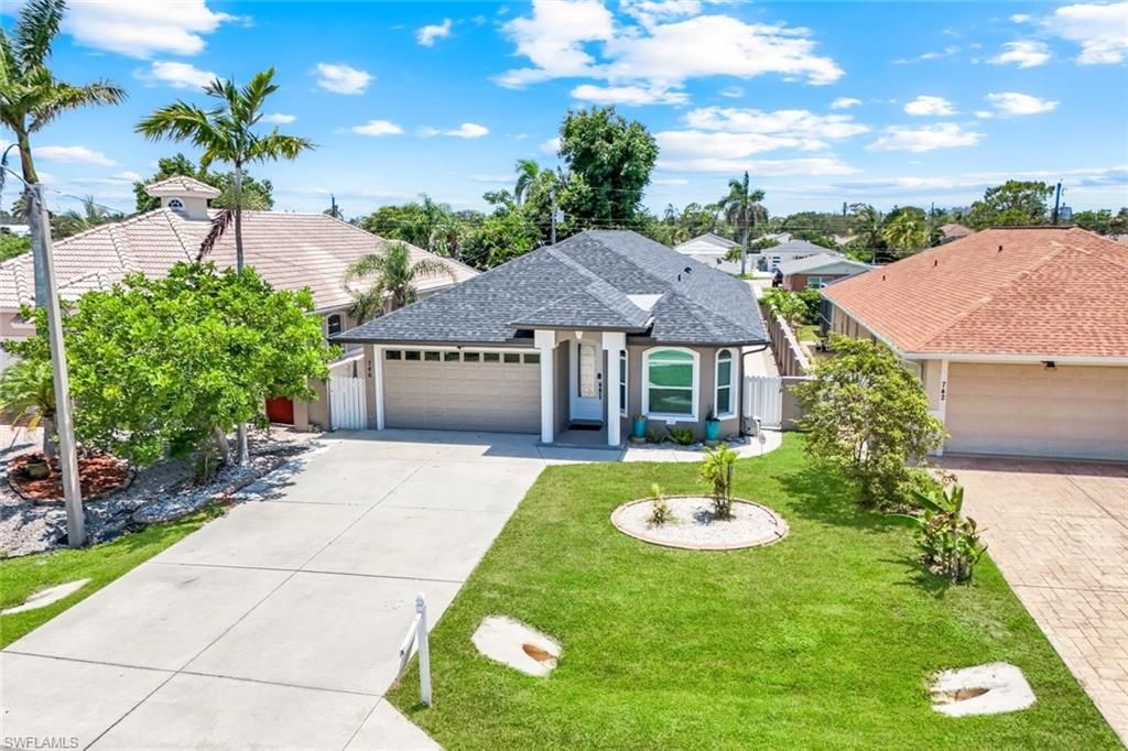 Photo of 746 101st AVE N, NAPLES, FL 34108 (MLS # 226004324)