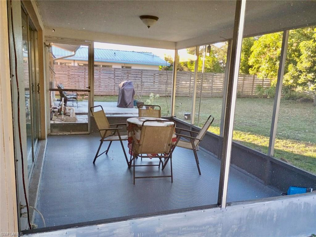 WILLOW LAKE - Residential