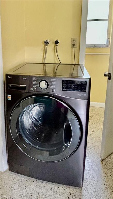 WILLOW LAKE - Residential