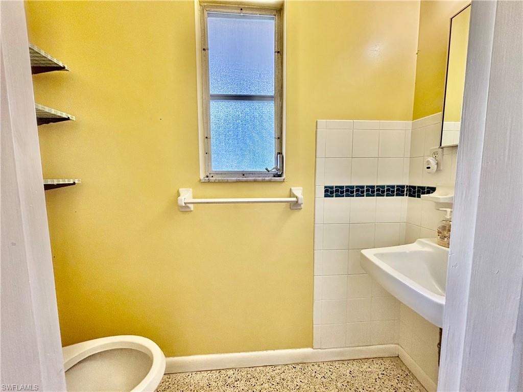 WILLOW LAKE - Residential