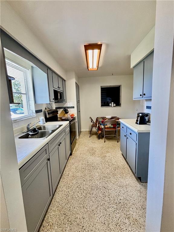 WILLOW LAKE - Residential