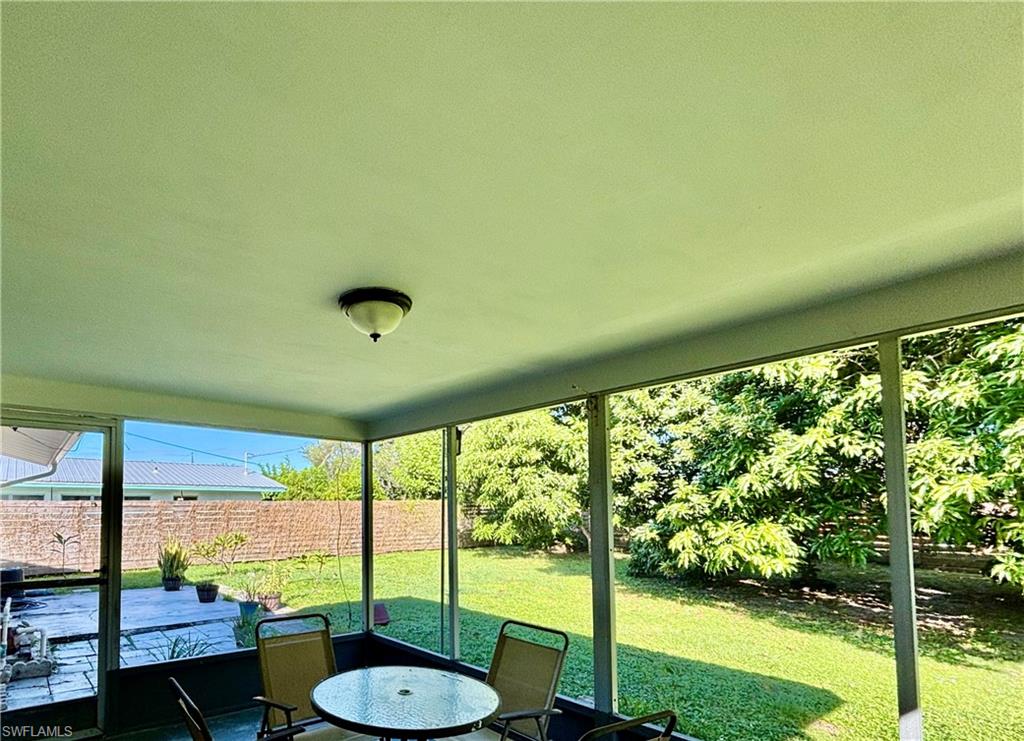 WILLOW LAKE - Residential