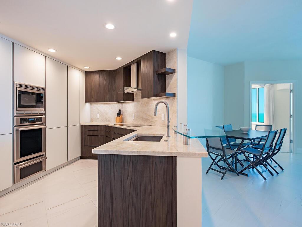 BAYPOINTE AT NAPLES CAY - Residential