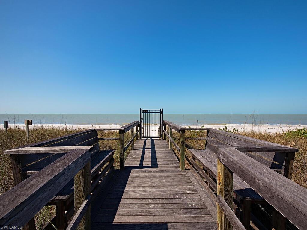 BAYPOINTE AT NAPLES CAY - Residential