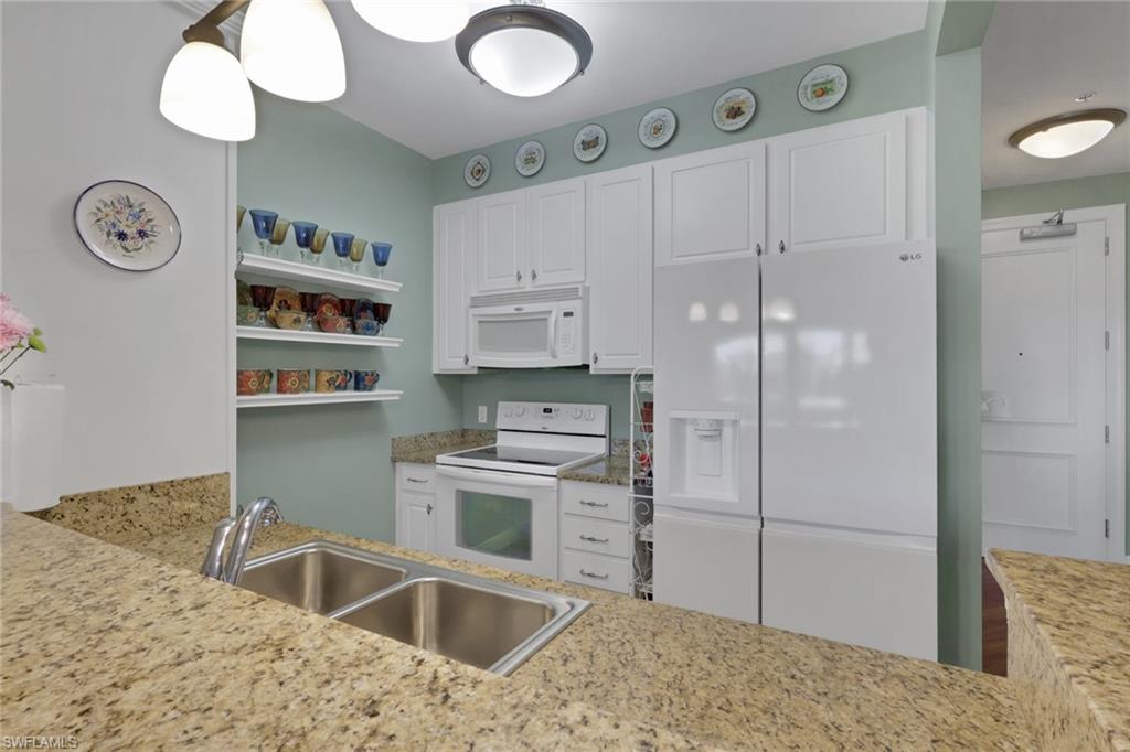 THE RESIDENCES AT COCONUT POINT - Residential