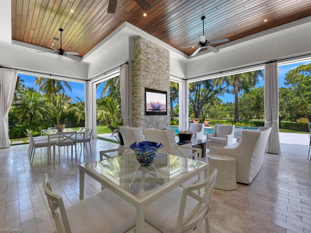 PELICAN BAY WOODS - Residential