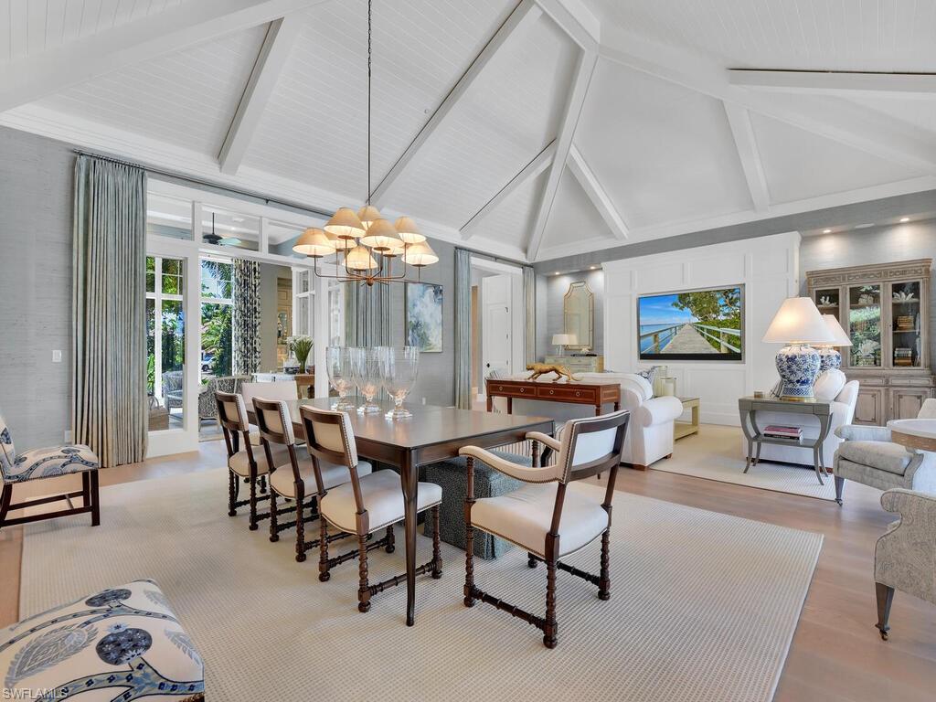 PELICAN BAY WOODS - Residential