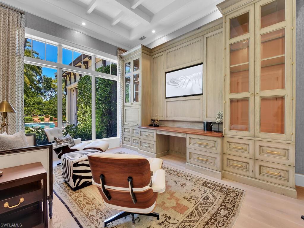 PELICAN BAY WOODS - Residential