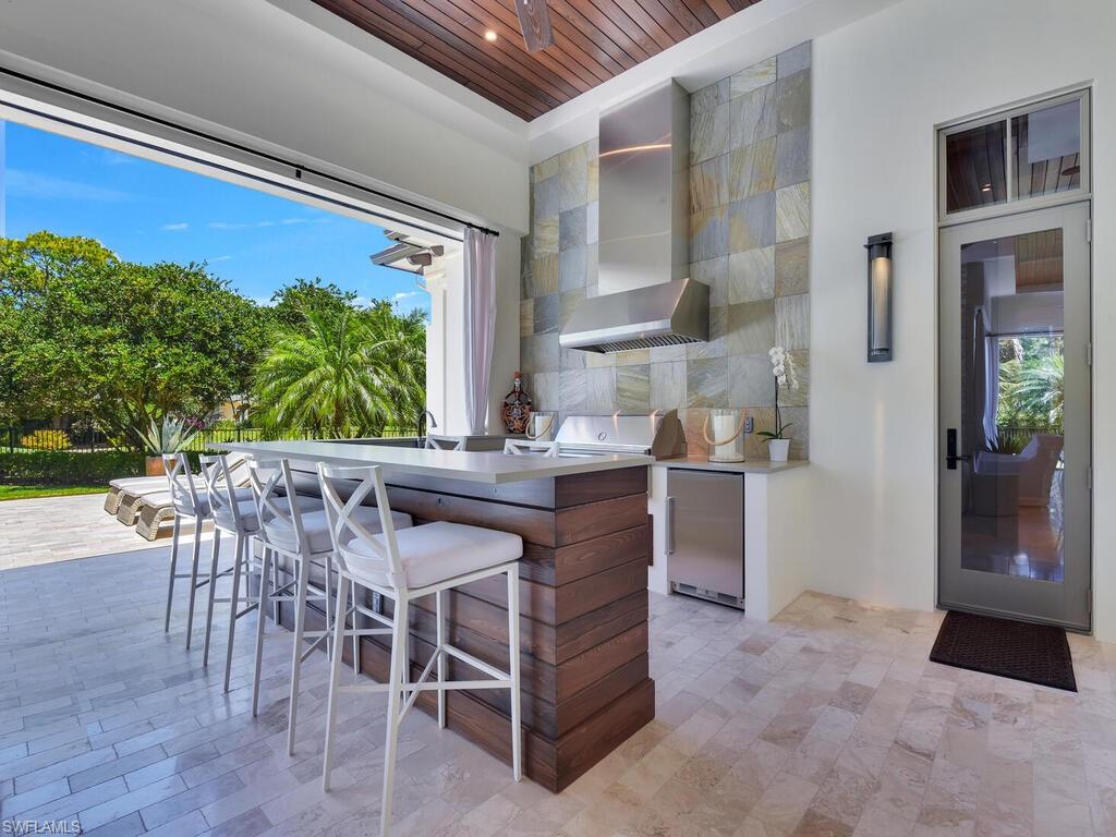 PELICAN BAY WOODS - Residential