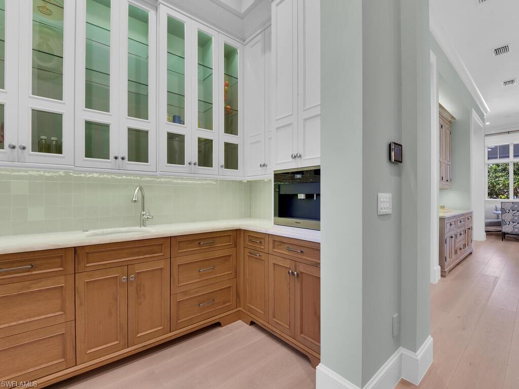 PELICAN BAY WOODS - Residential