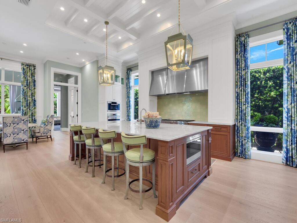 PELICAN BAY WOODS - Residential