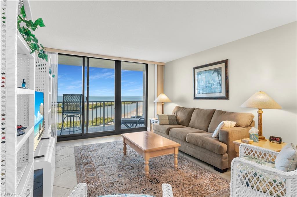 SOUTH SEAS - Residential