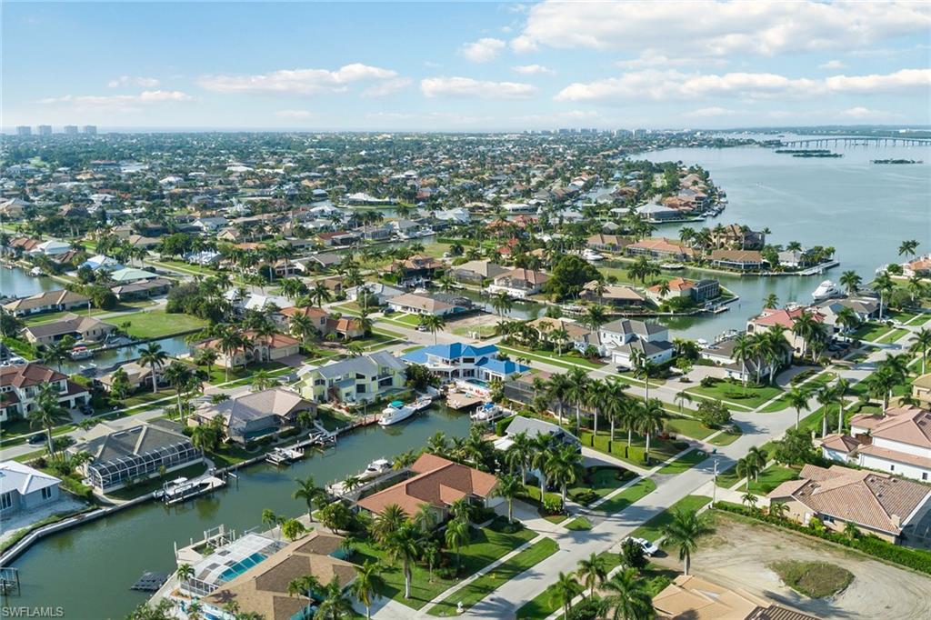 MARCO BEACH - Residential