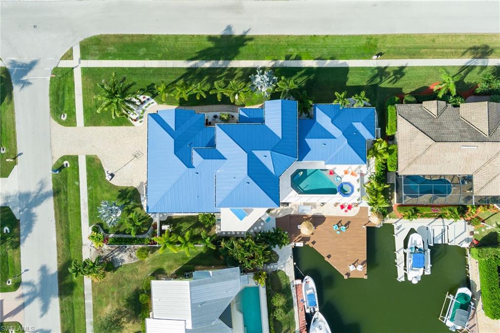 MARCO BEACH - Residential