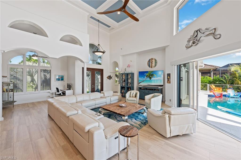 MARCO BEACH - Residential