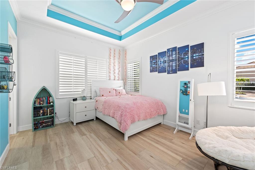 MARCO BEACH - Residential