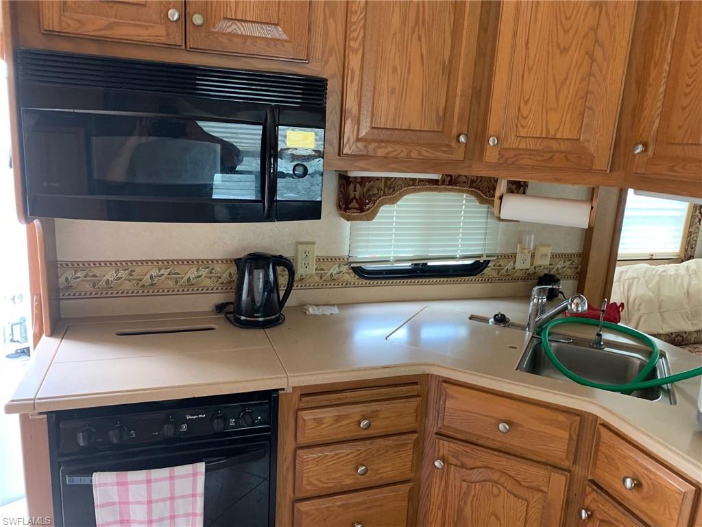 IMPERIAL WILDERNESS - Land