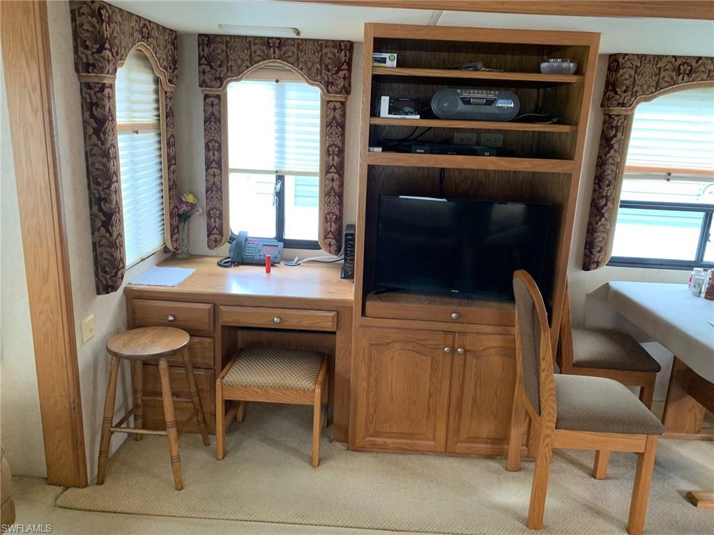 IMPERIAL WILDERNESS - Land