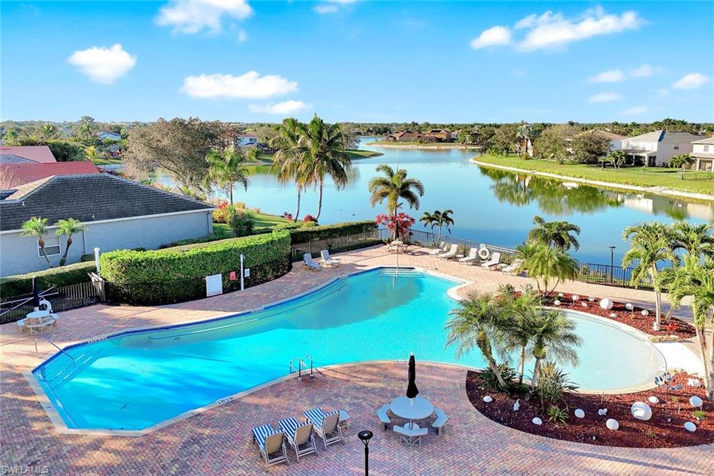 VALENCIA LAKES - Residential